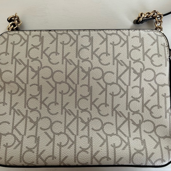 Calvin Klein Crossbody - Picture 6 of 7